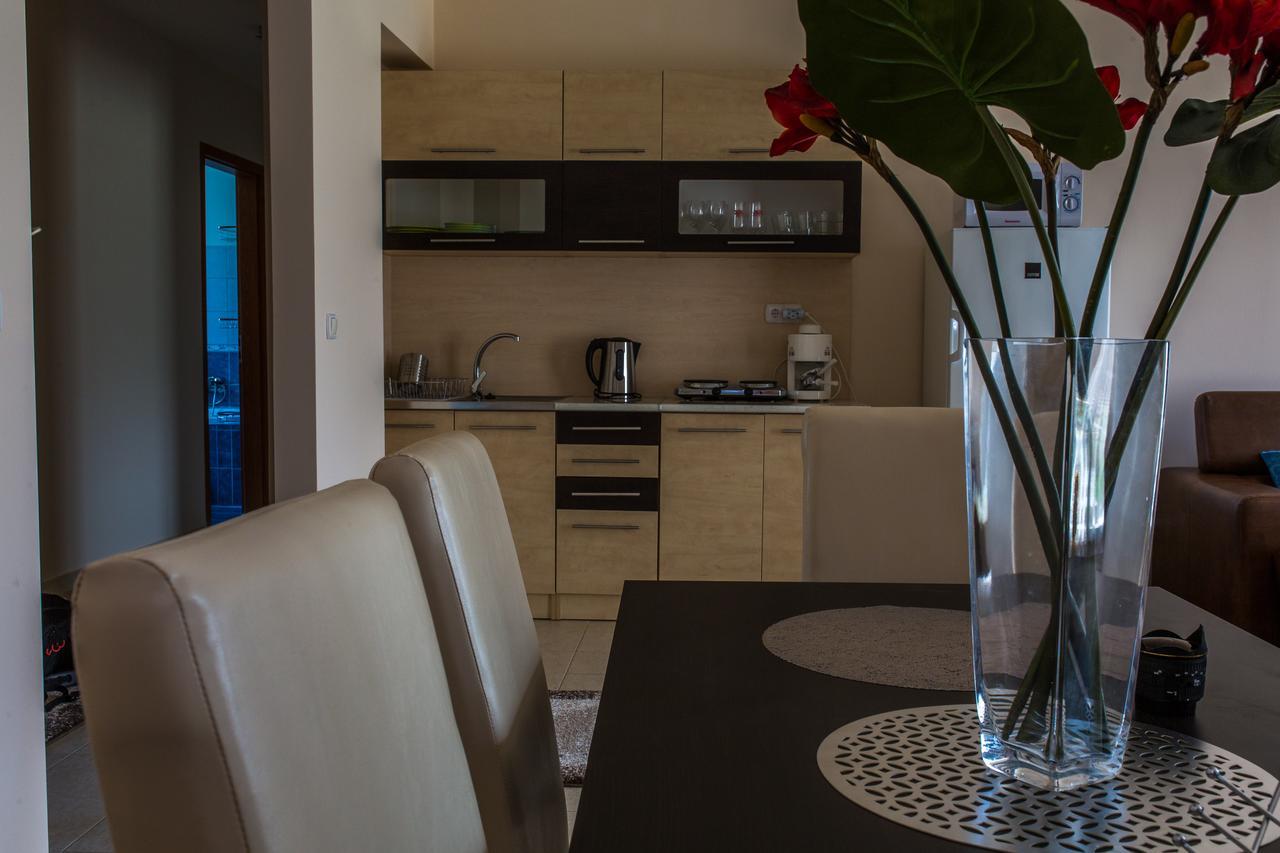 Aqua Line Apartmanhaz Hajduszoboszlo Luaran gambar