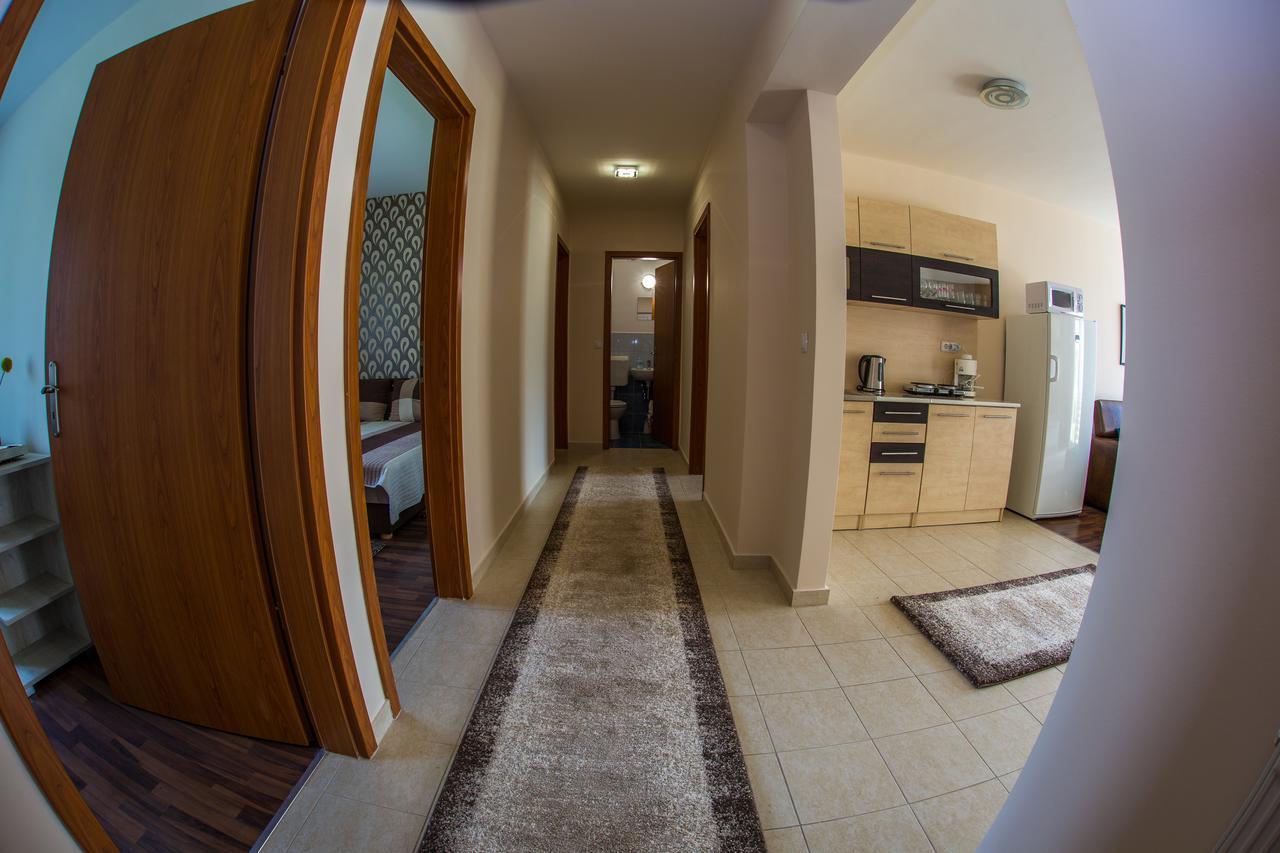 Aqua Line Apartmanhaz Hajduszoboszlo Luaran gambar