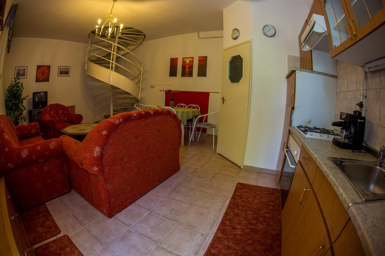 Aqua Line Apartmanhaz Hajduszoboszlo Luaran gambar