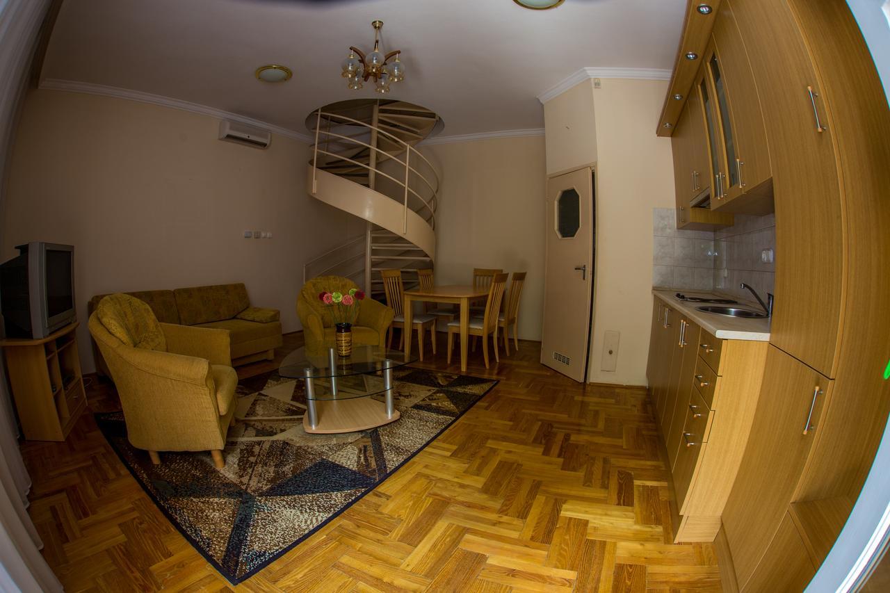 Aqua Line Apartmanhaz Hajduszoboszlo Luaran gambar