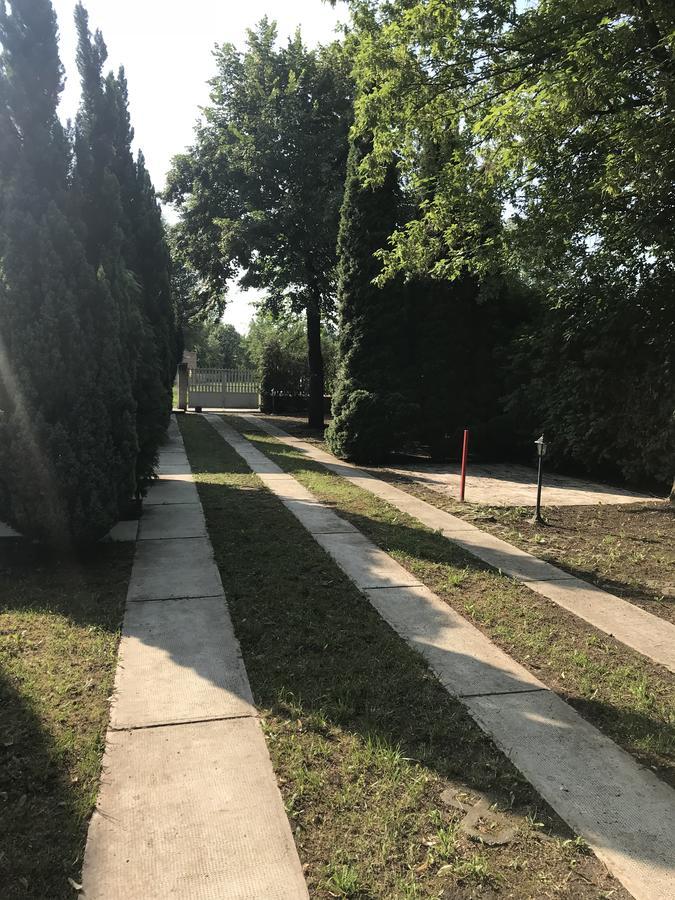 Aqua Line Apartmanhaz Hajduszoboszlo Luaran gambar