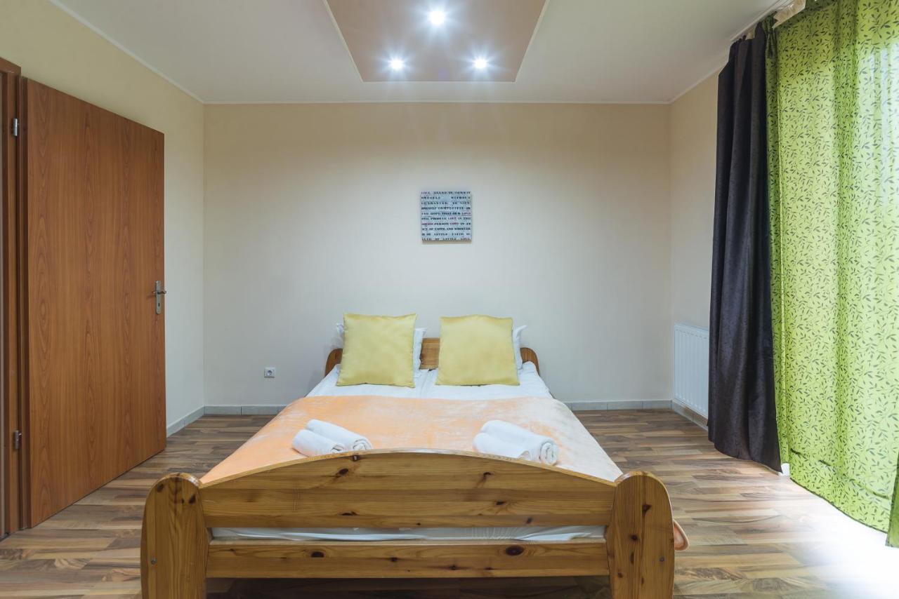 Aqua Line Apartmanhaz Hajduszoboszlo Luaran gambar