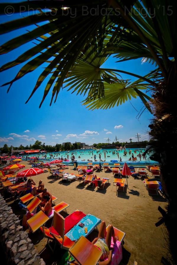 Aqua Line Apartmanhaz Hajduszoboszlo Luaran gambar